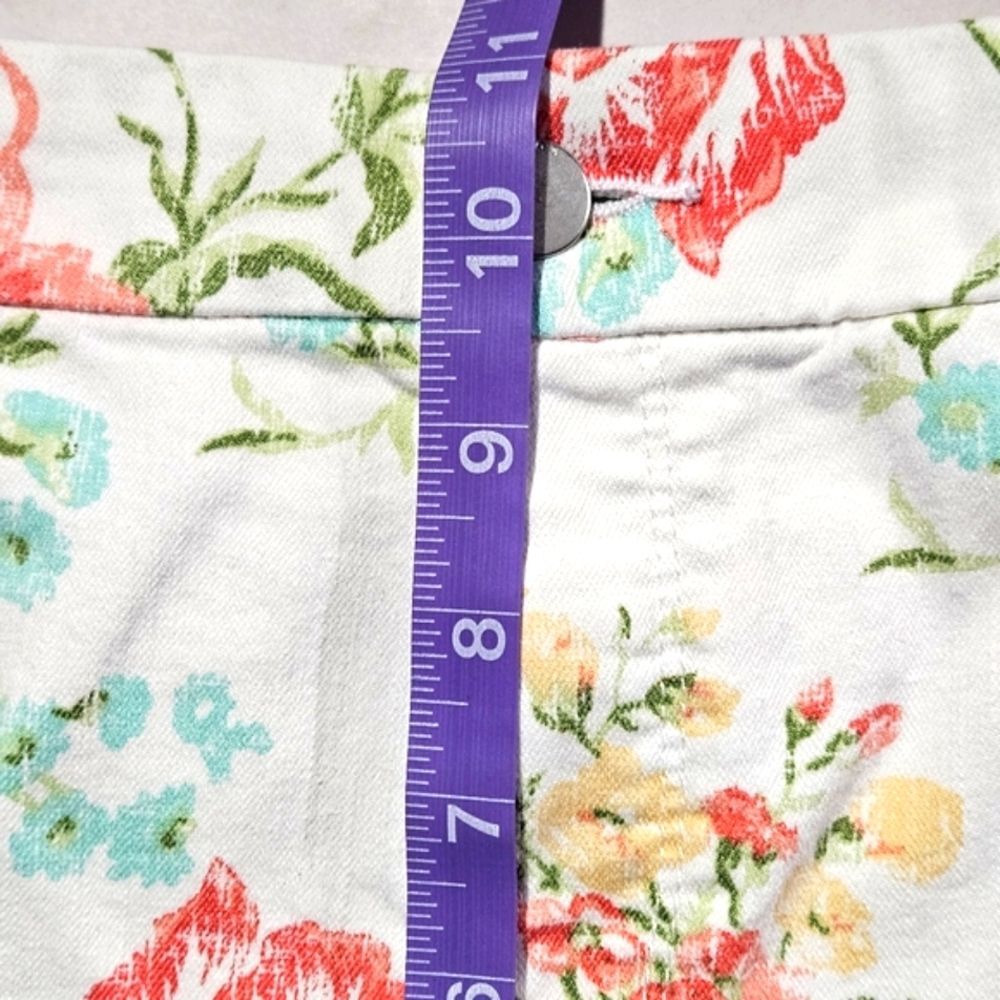 Chico's White Pink Floral Print Cotton Blend Zip Front Belt Loops Ankle Jeans - Picture 14 of 15